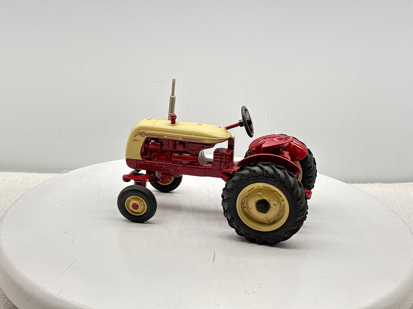 1/16 Cockshutt 20 Deluxe