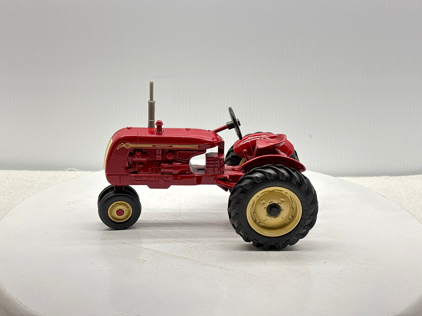 1/16 Cockshutt 20 Narrow Front
