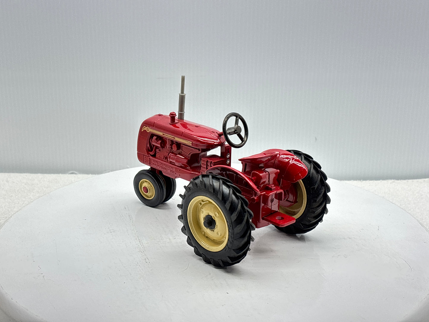1/16 Cockshutt 20 Narrow Front