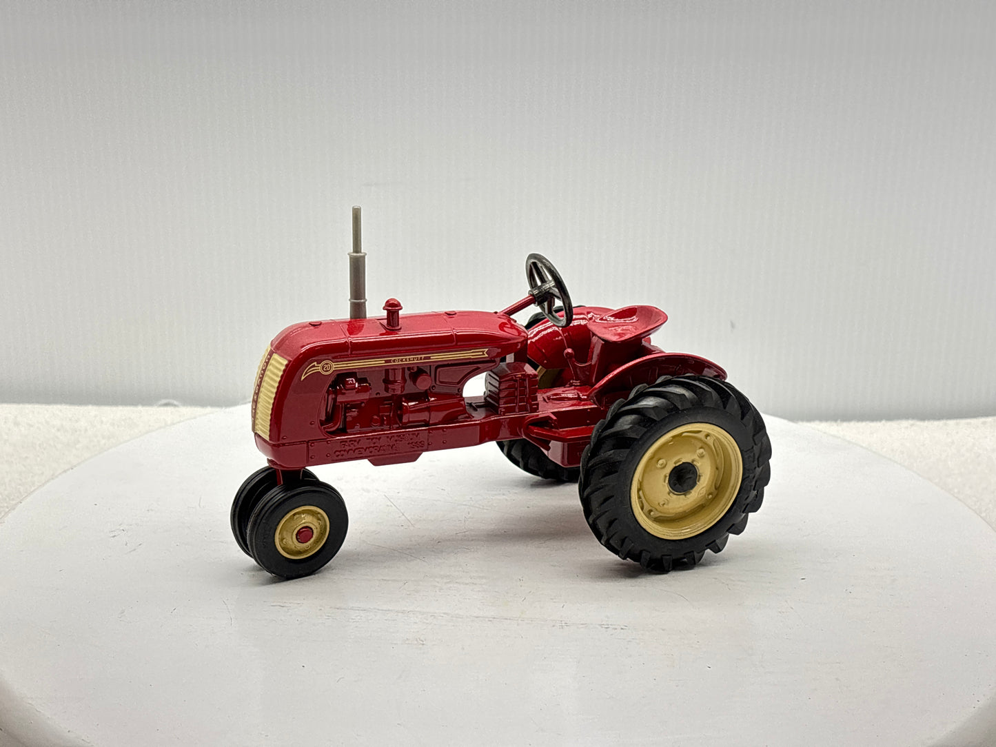 1/16 Cockshutt 20 Narrow Front