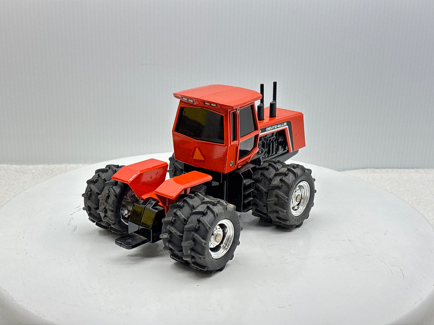 1/32 Deutz-Allis 4W-305 Chrome Rims