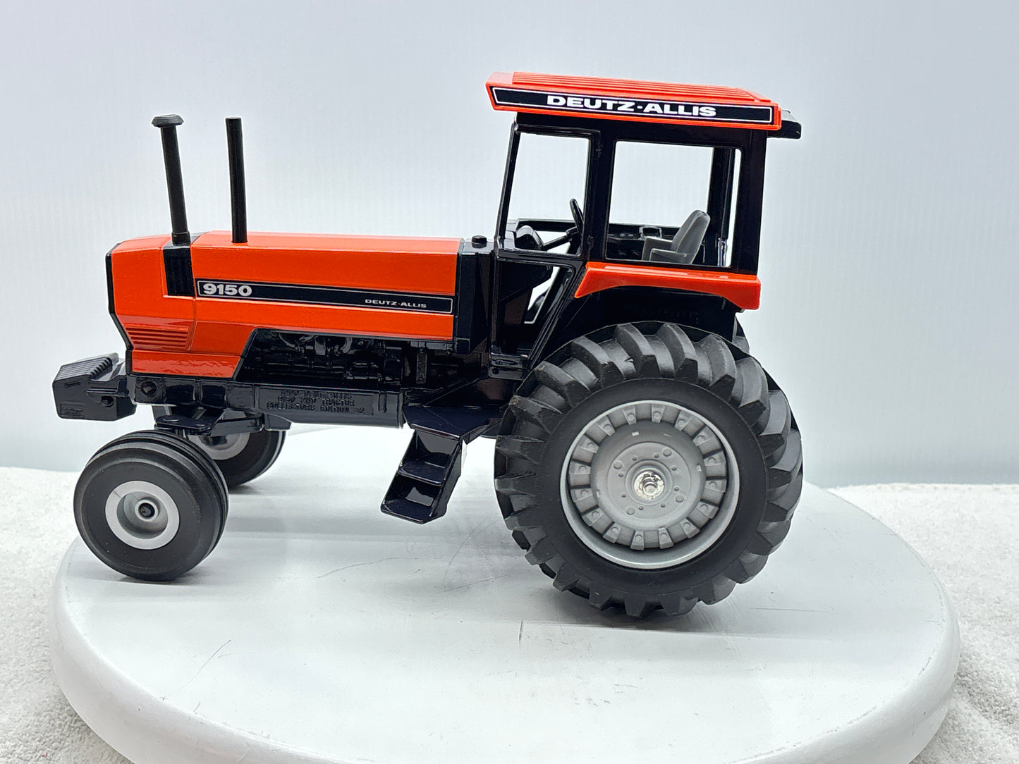1/16 Deutz-Allis 9150 2wd Orange Special Edition