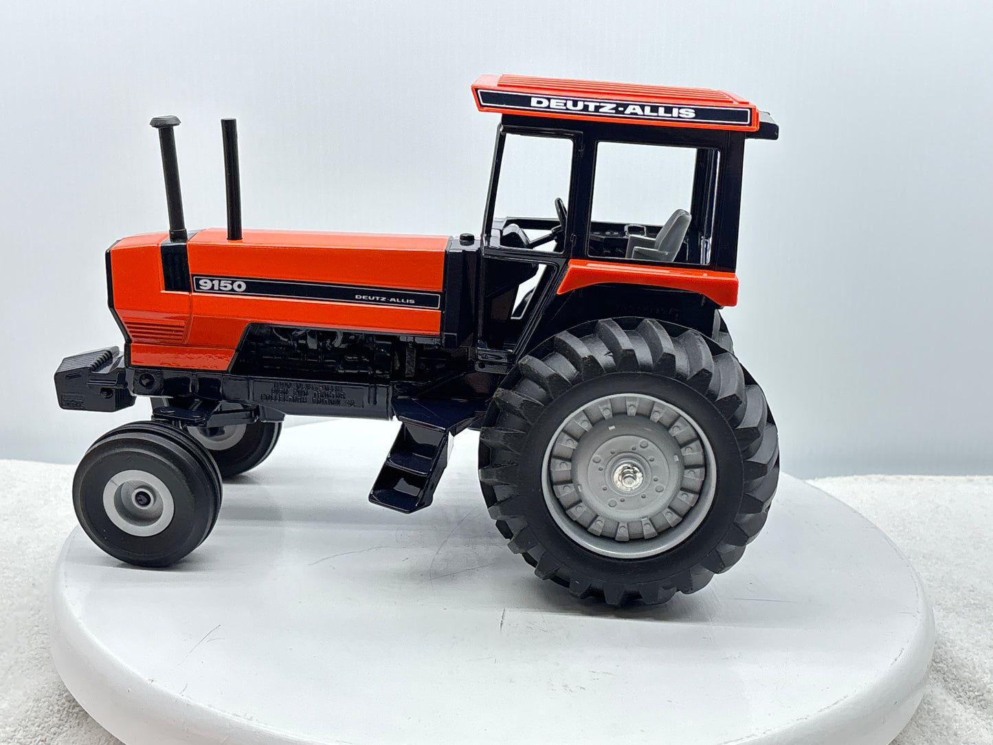 1/16 Deutz-Allis 9150 2wd Orange Special Edition