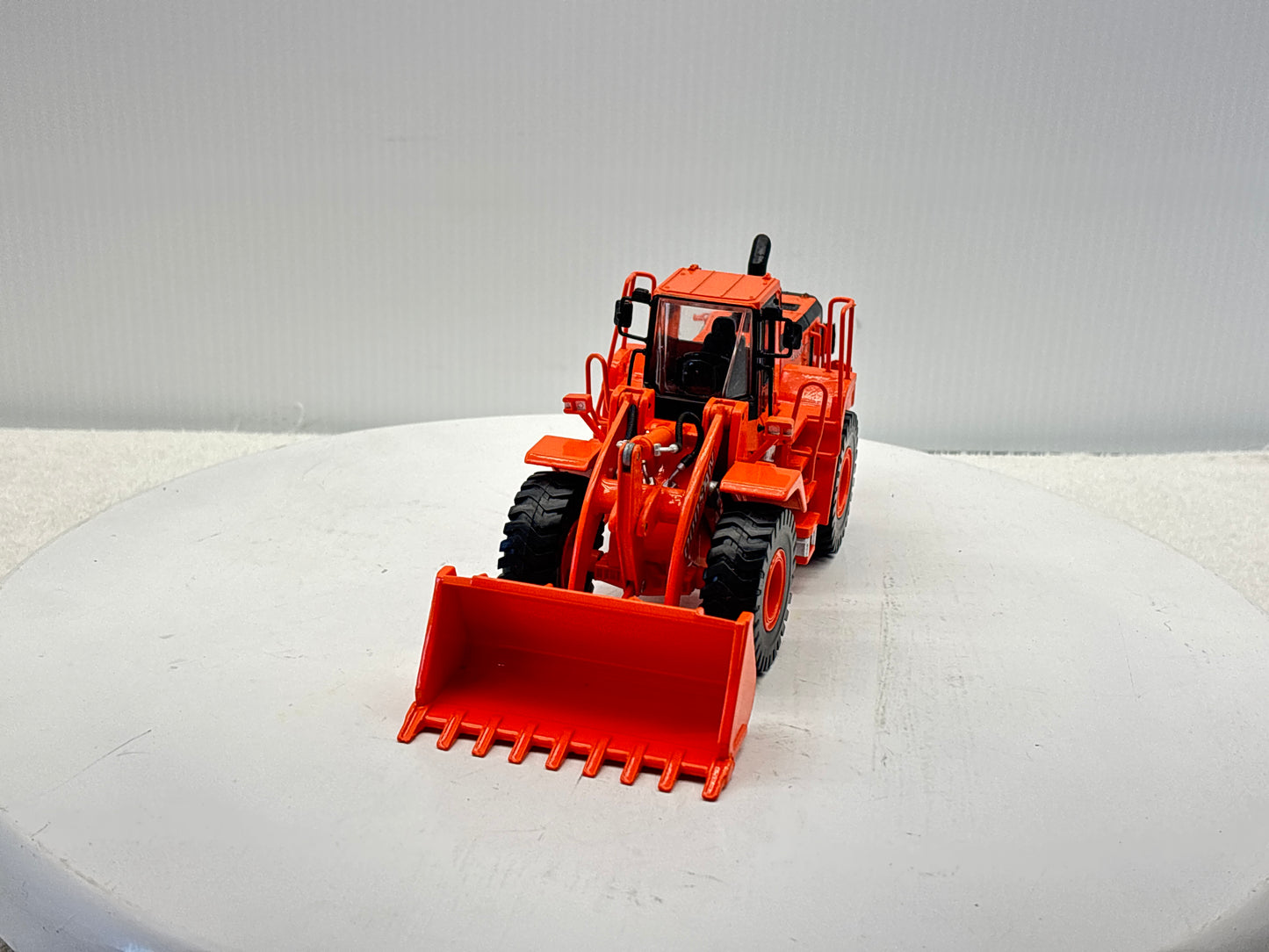 1/40 Doosan 400V Wheel Loader
