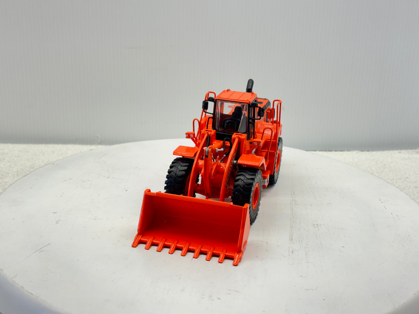 1/40 Doosan 400V Wheel Loader