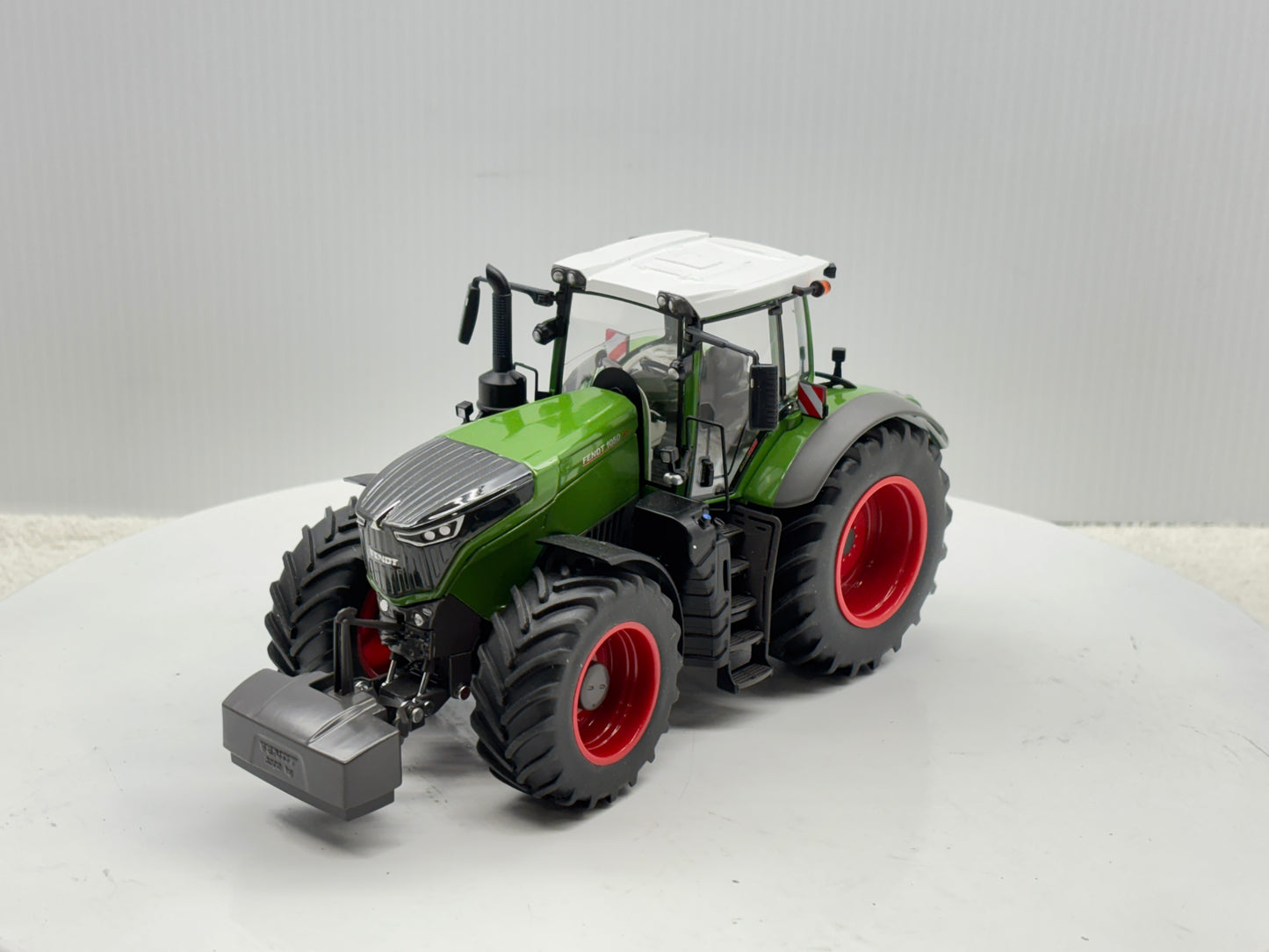 1/32 Fendt 1050 Vario