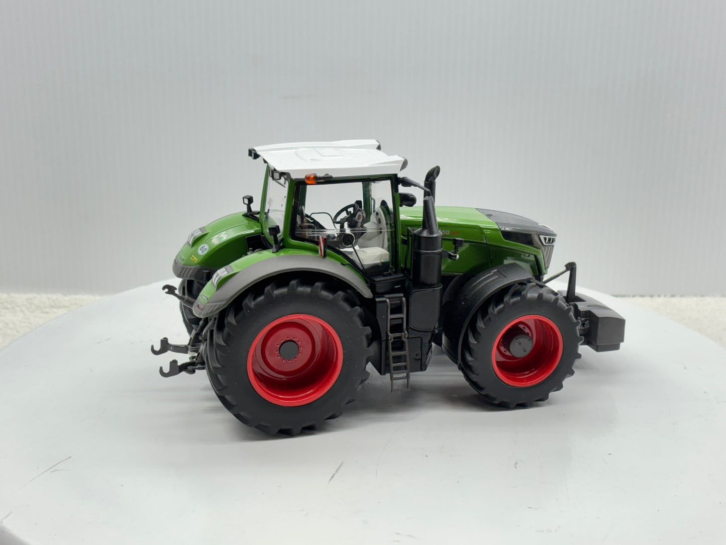 1/32 Fendt 1050 Vario