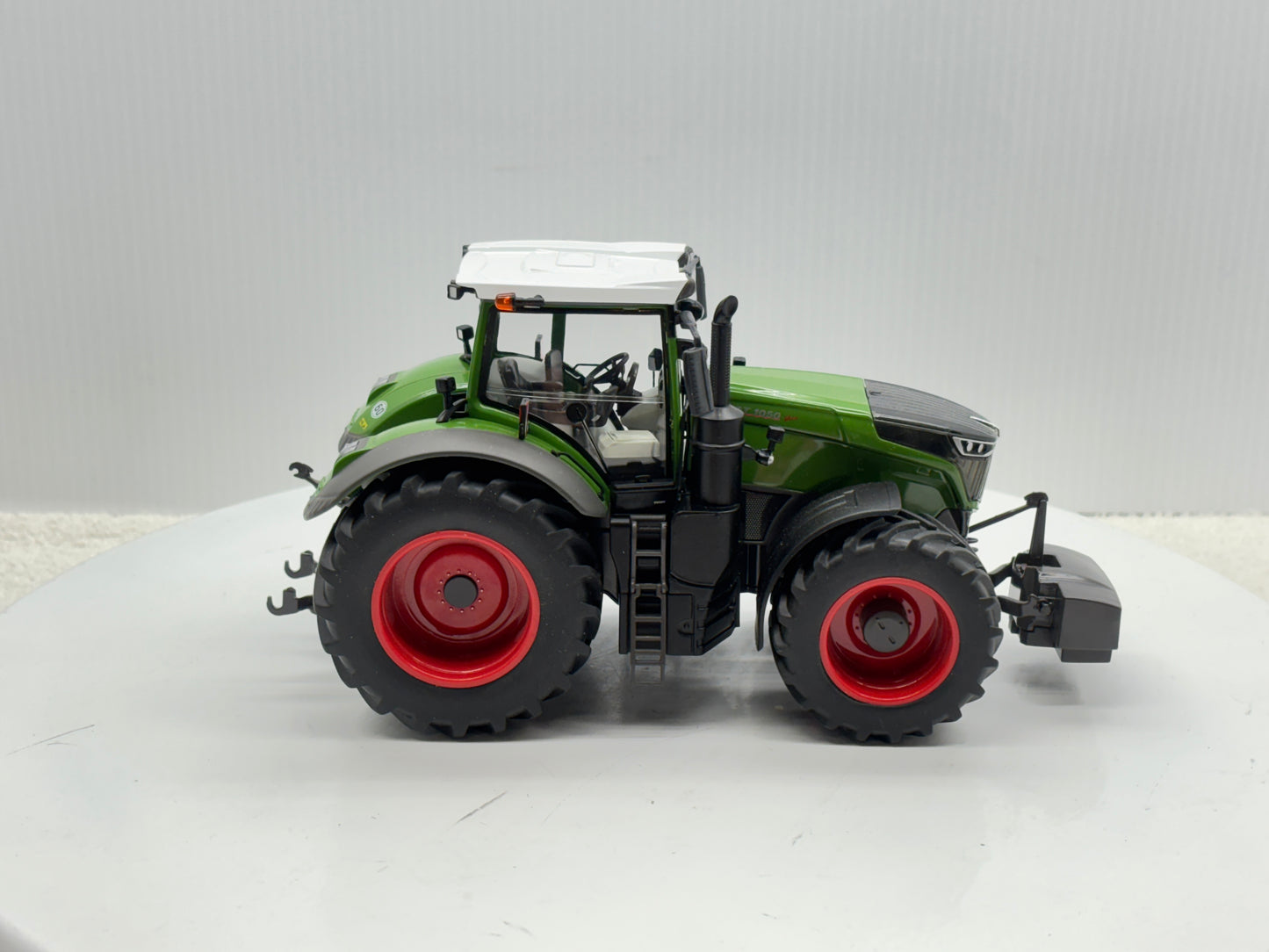 1/32 Fendt 1050 Vario