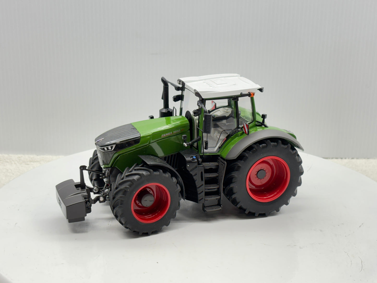 1/32 Fendt 1050 Vario
