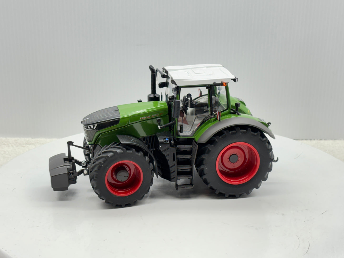 1/32 Fendt 1050 Vario