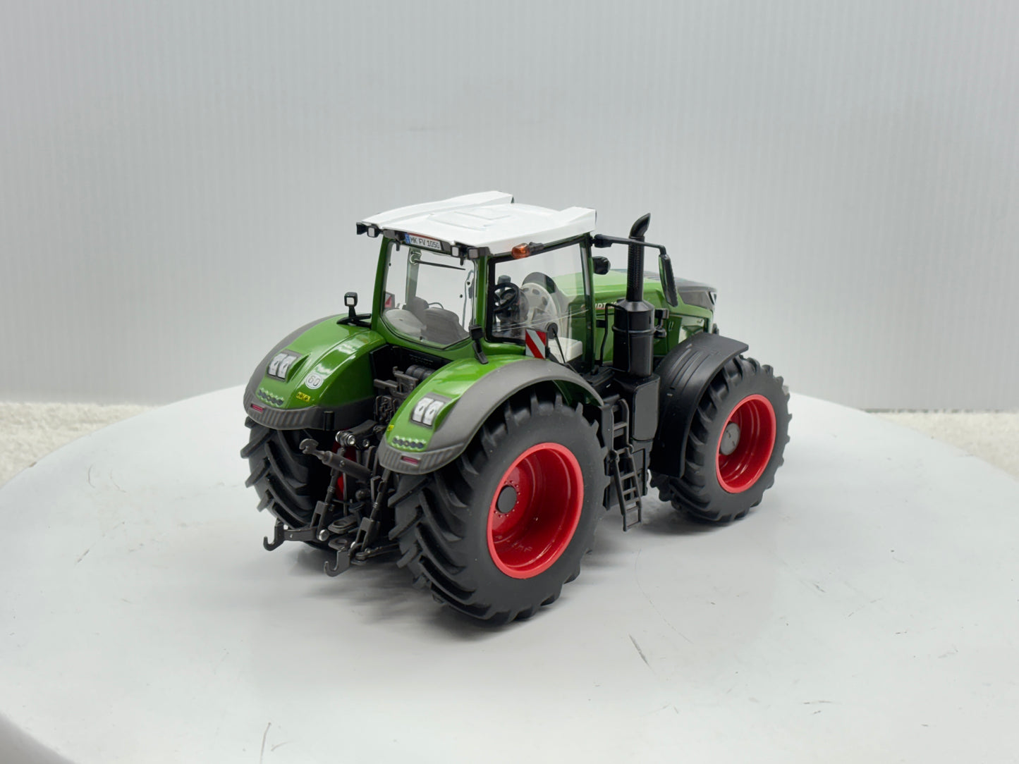 1/32 Fendt 1050 Vario