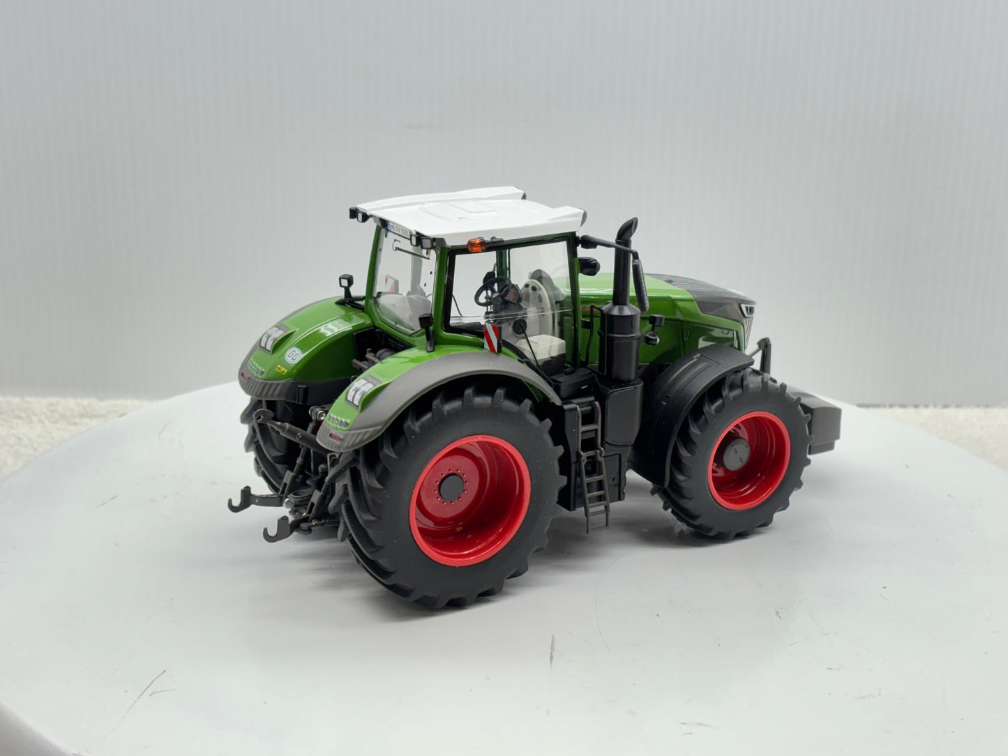 1/32 Fendt 1050 Vario