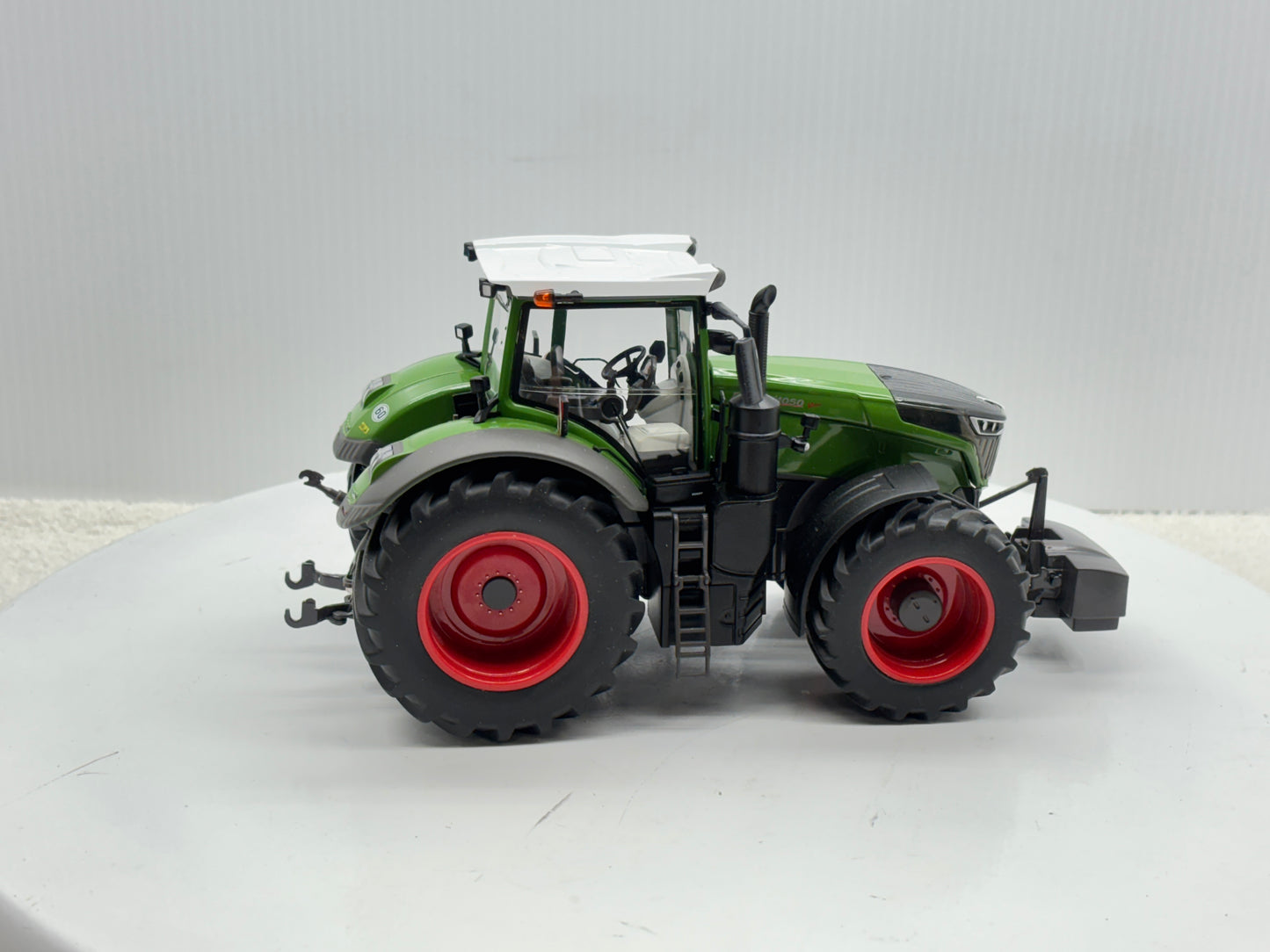 1/32 Fendt 1050 Vario