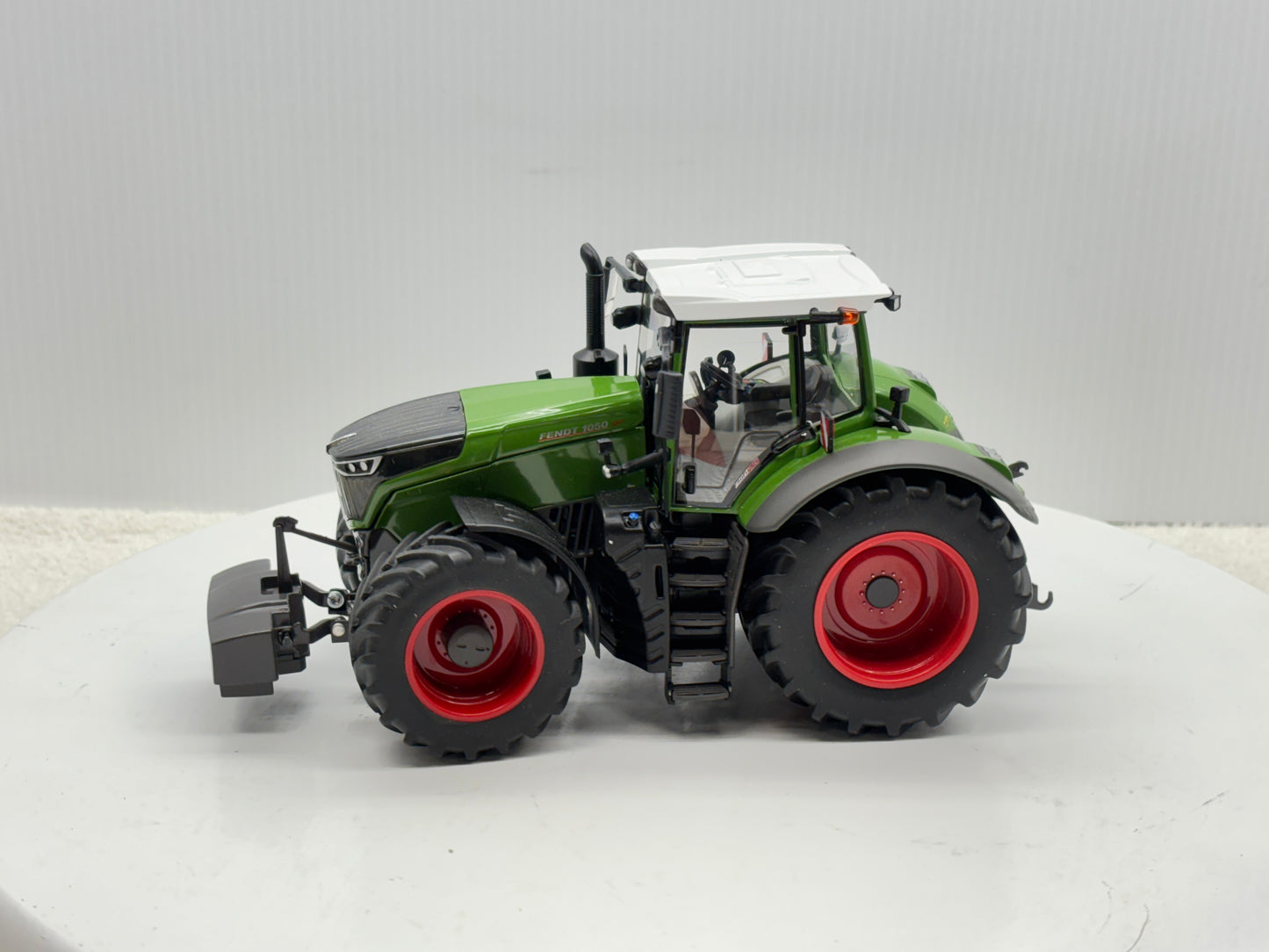 1/32 Fendt 1050 Vario