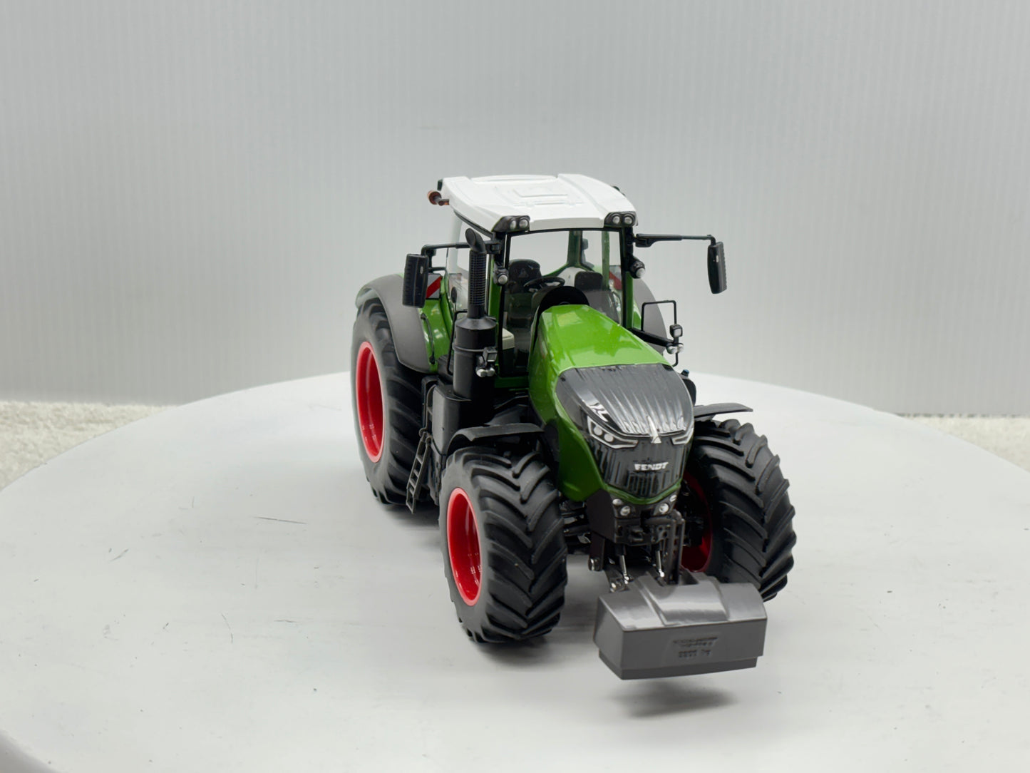 1/32 Fendt 1050 Vario