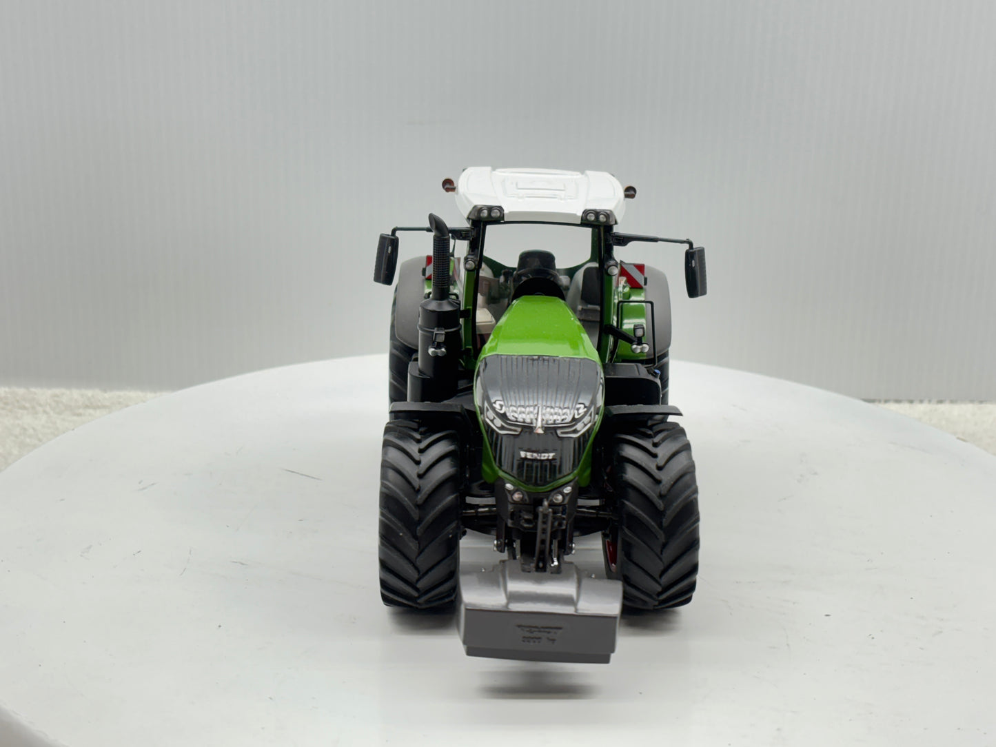 1/32 Fendt 1050 Vario