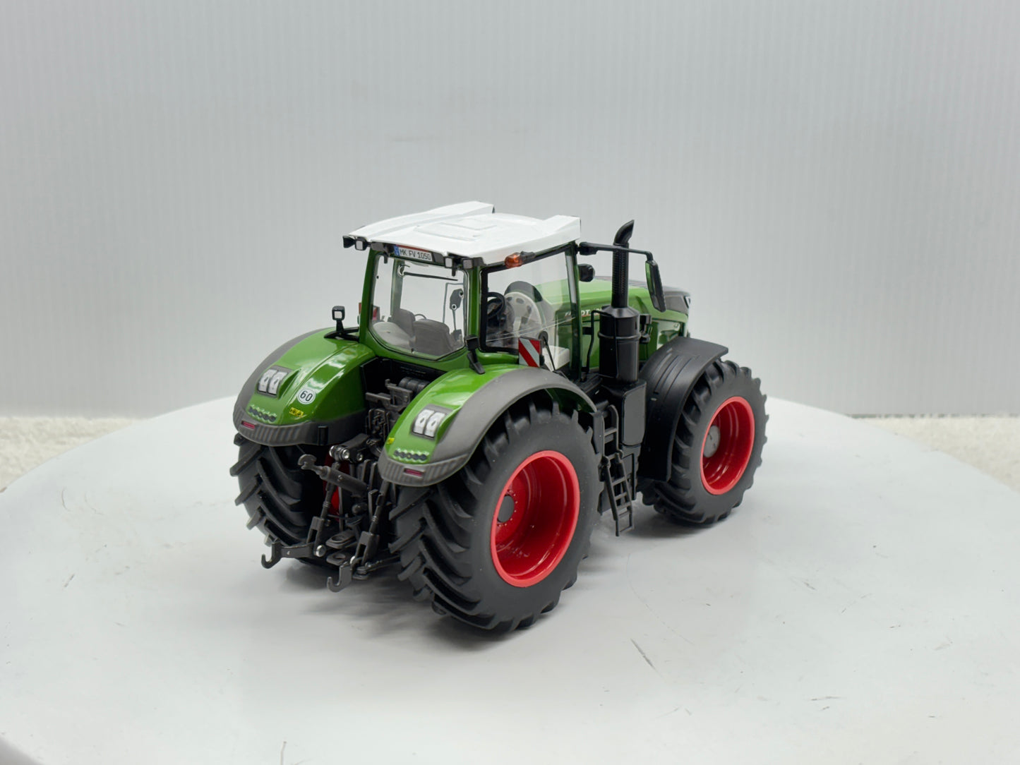 1/32 Fendt 1050 Vario