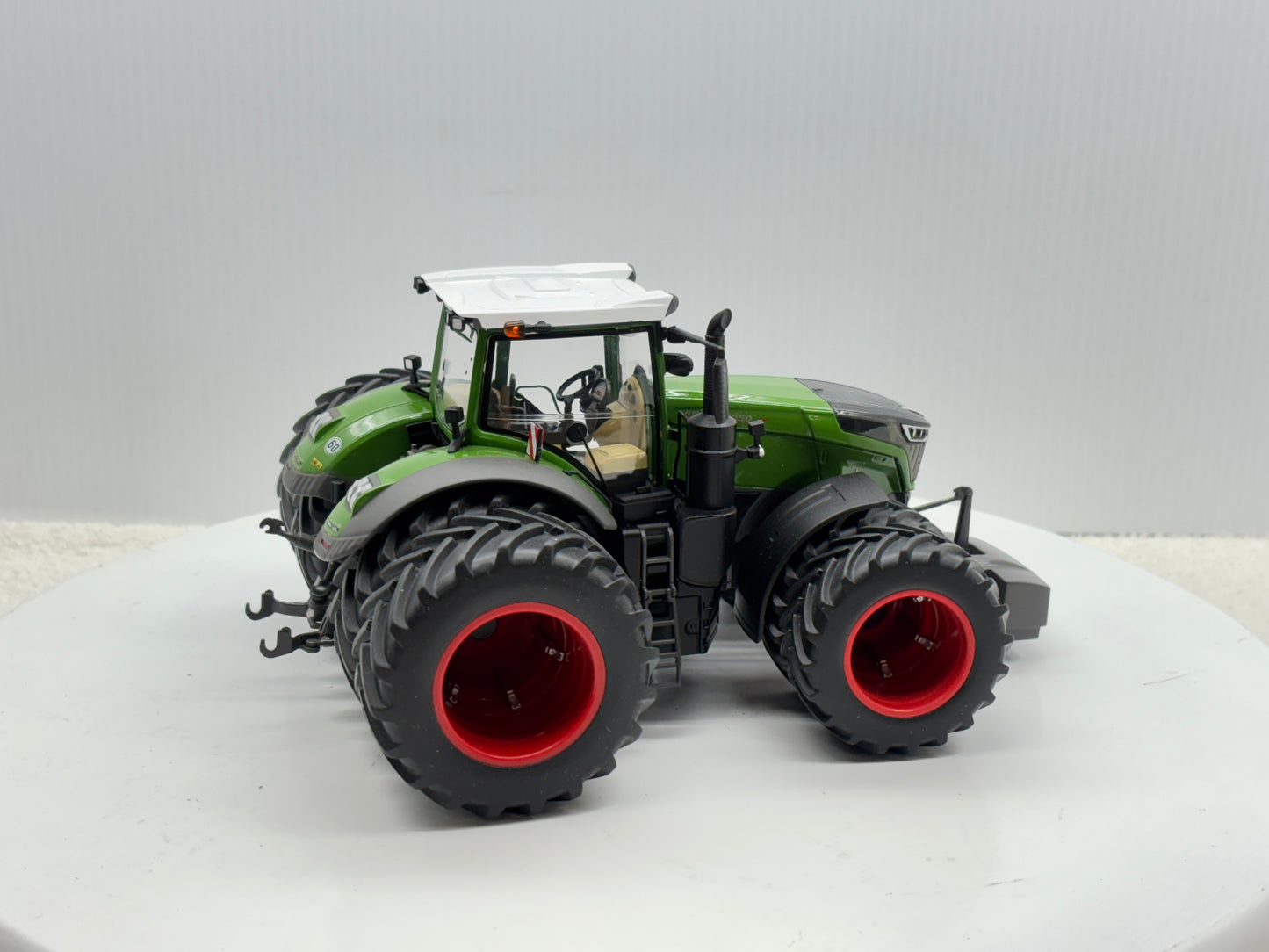 1/32 Fendt 1050 Vario Duals