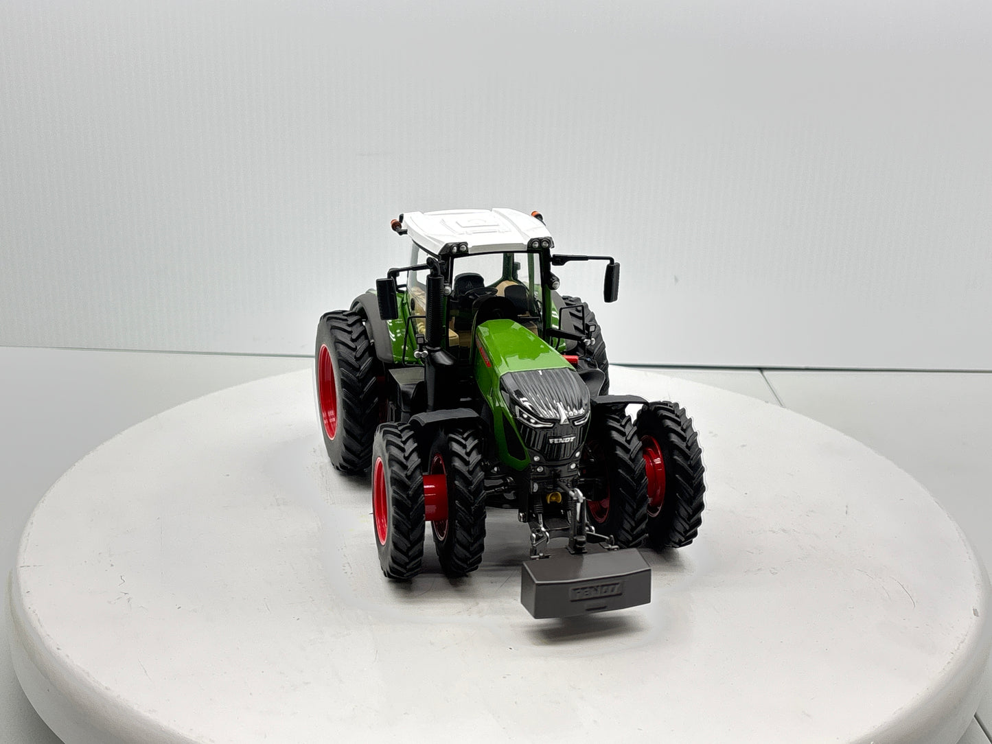 1/32 Fendt 942 Vario Row Crop