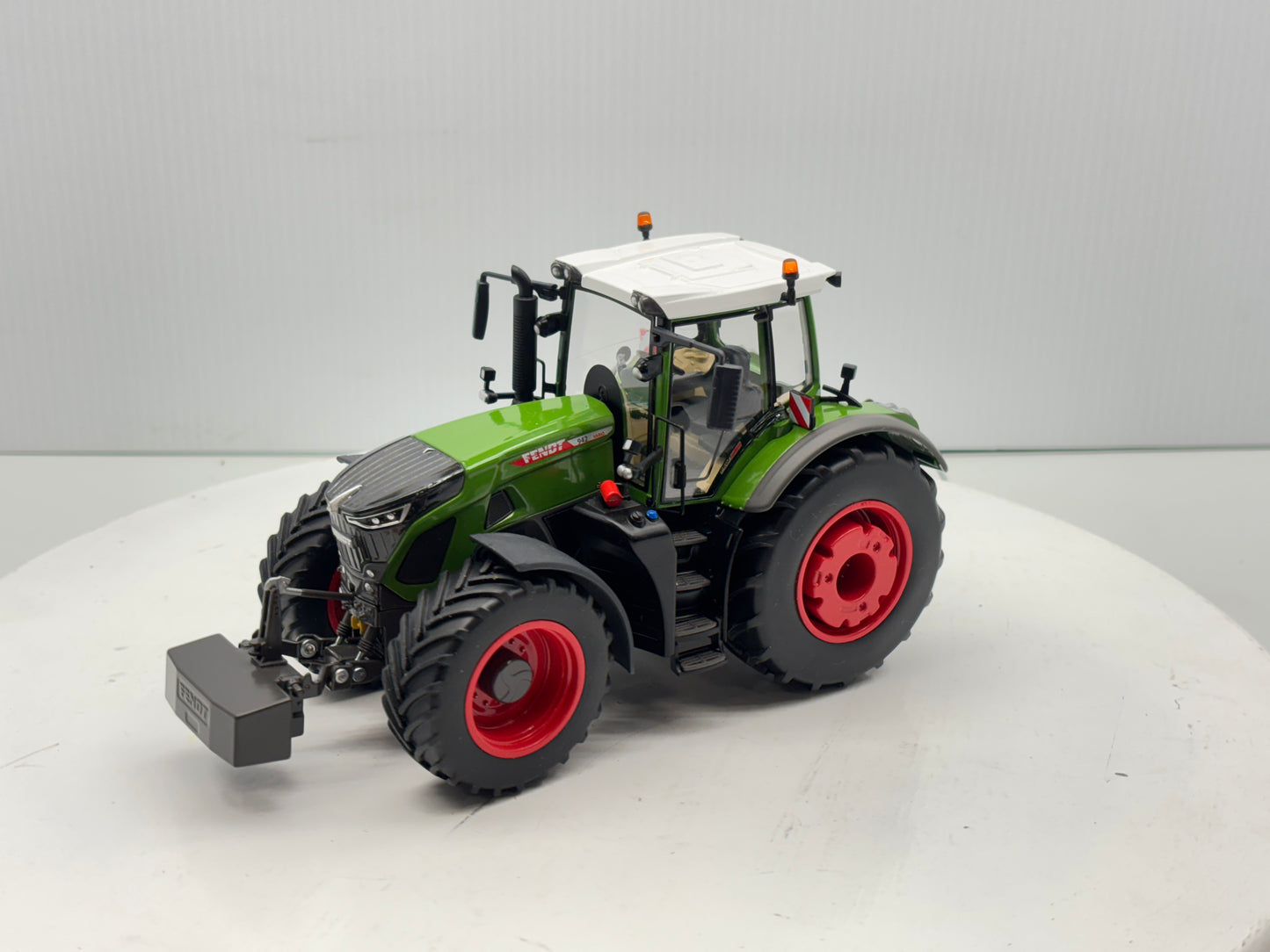 1/32 Fendt 942 Vario Singles