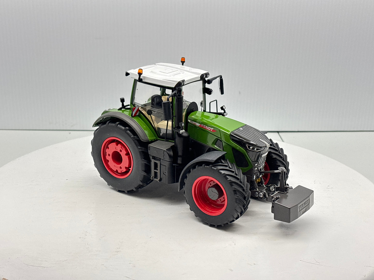 1/32 Fendt 942 Vario Singles