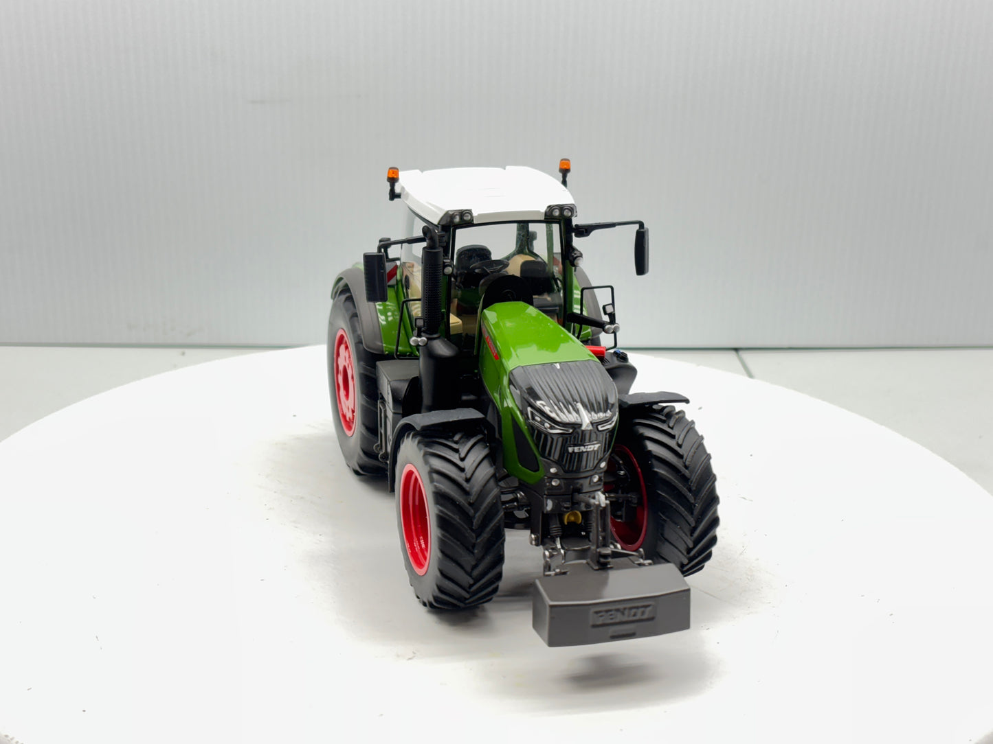 1/32 Fendt 942 Vario Singles