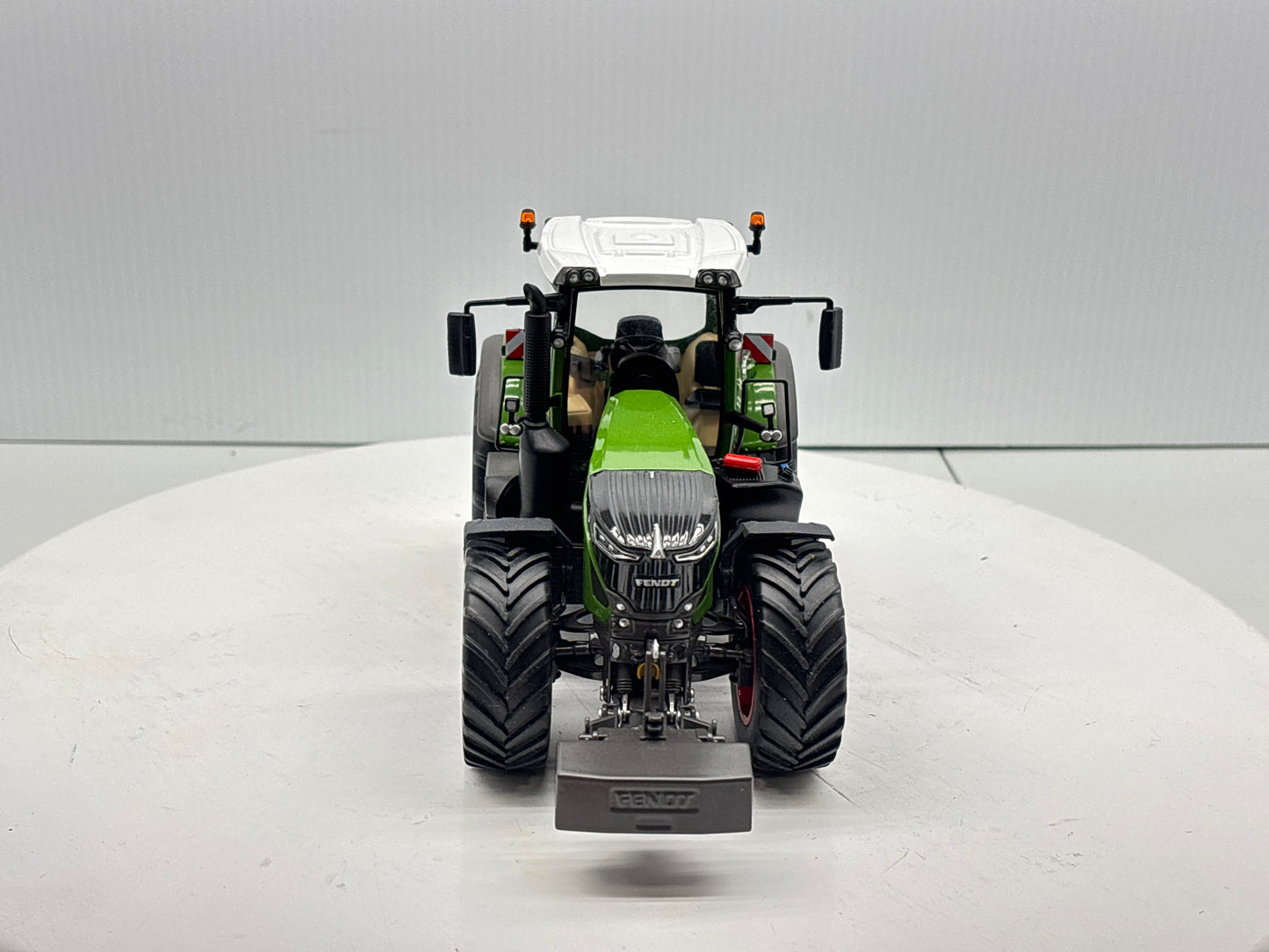 1/32 Fendt 942 Vario Singles