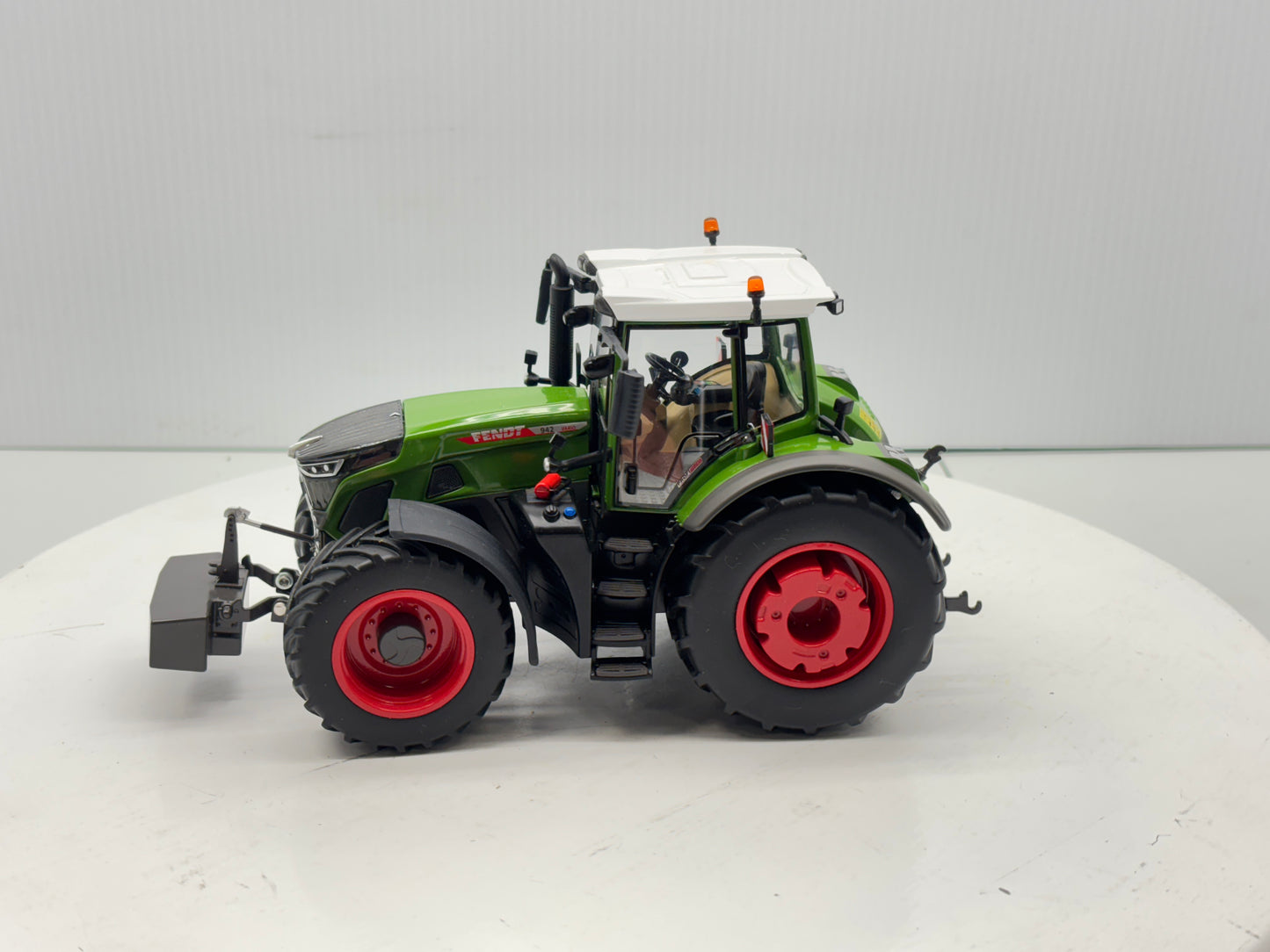 1/32 Fendt 942 Vario Singles