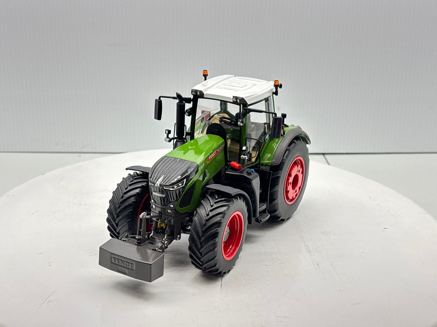 1/32 Fendt 942 Vario Singles