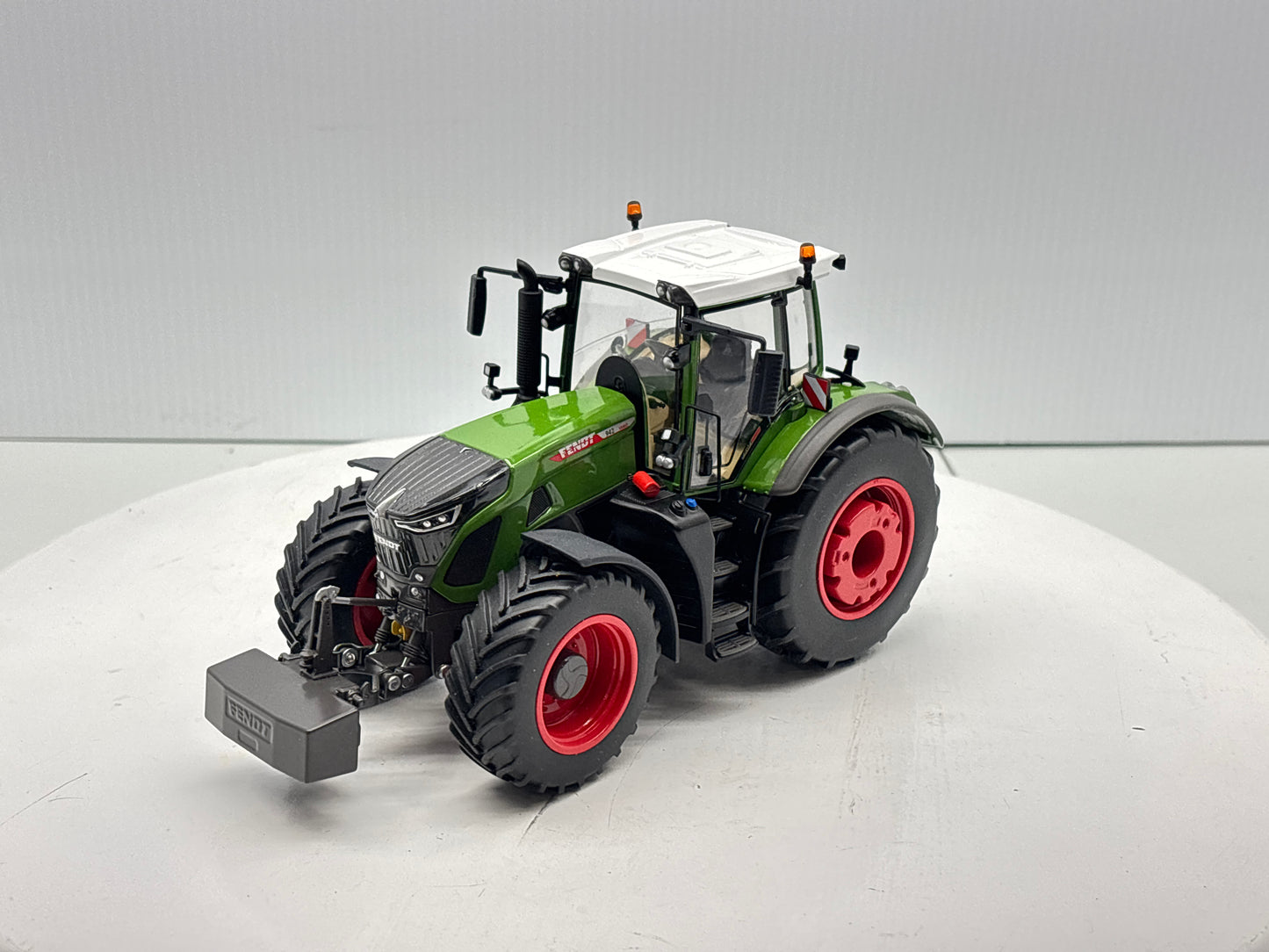 1/32 Fendt 942 Vario Singles