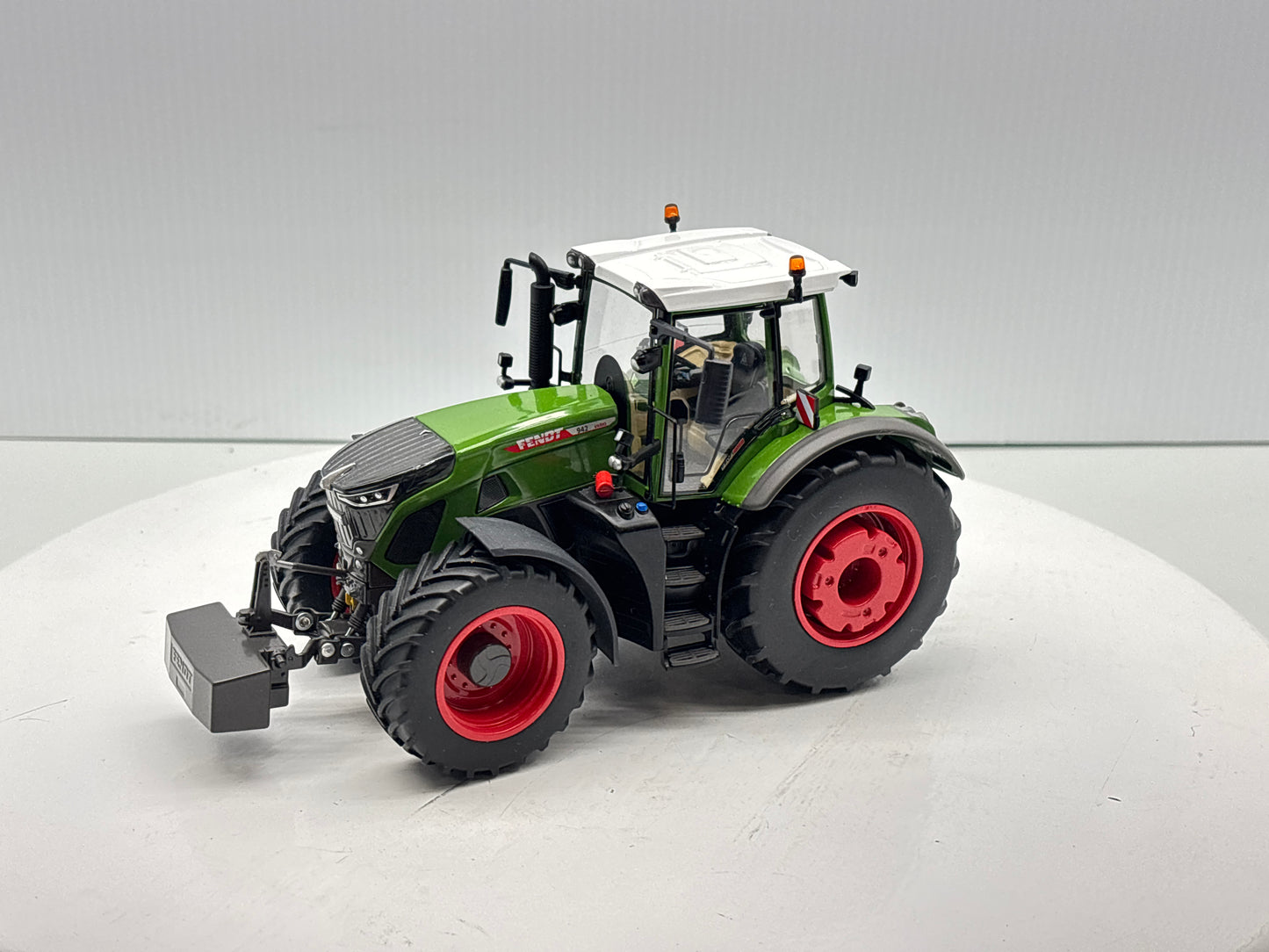 1/32 Fendt 942 Vario Singles