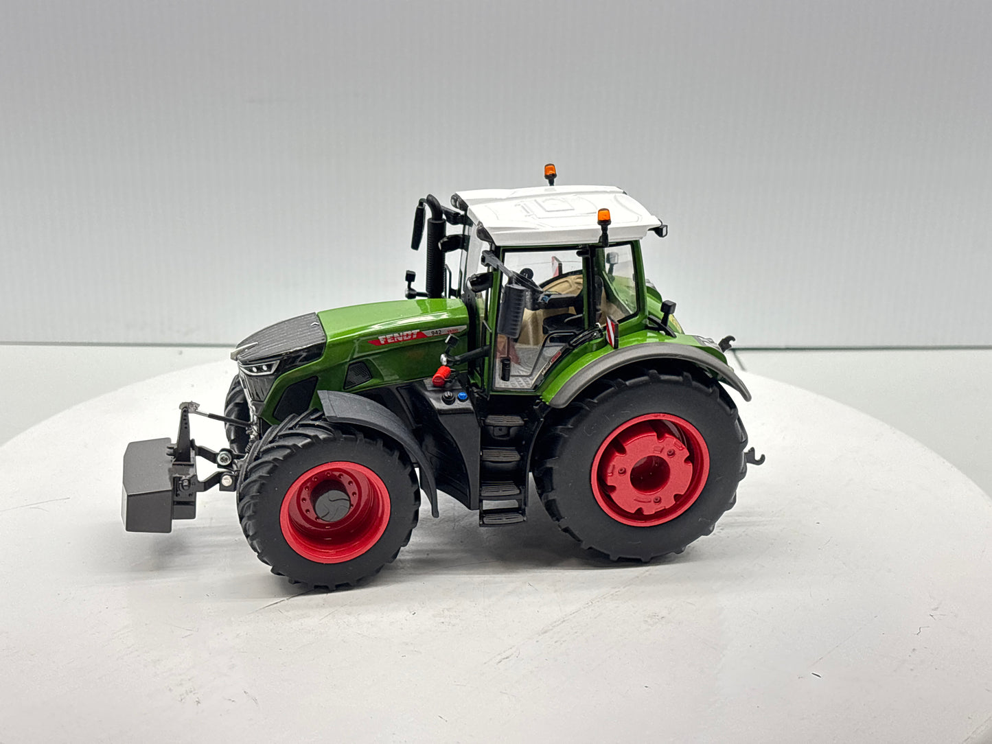 1/32 Fendt 942 Vario Singles