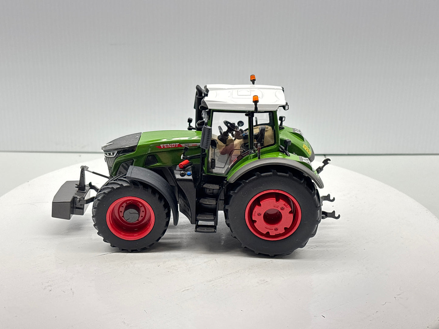 1/32 Fendt 942 Vario Singles