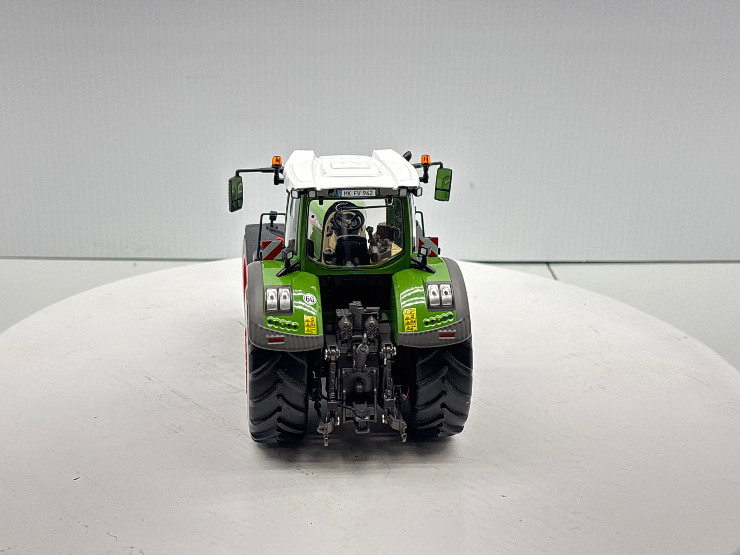 1/32 Fendt 942 Vario Singles