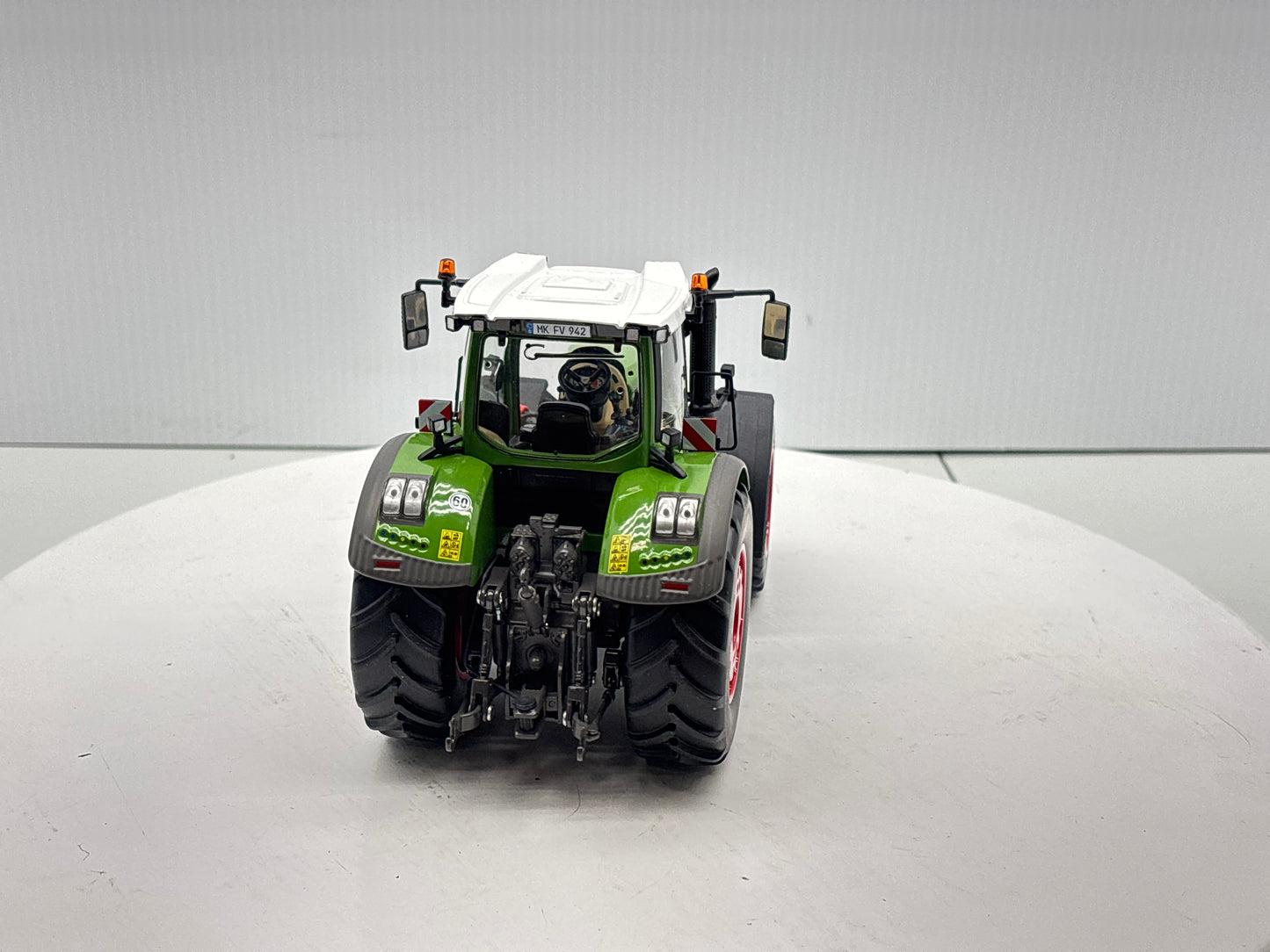 1/32 Fendt 942 Vario Singles