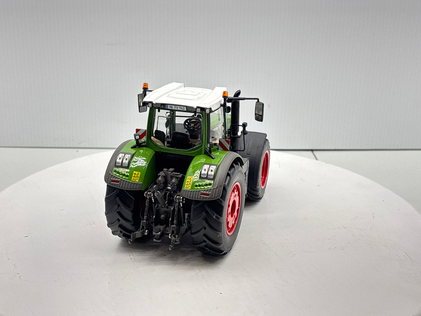 1/32 Fendt 942 Vario Singles