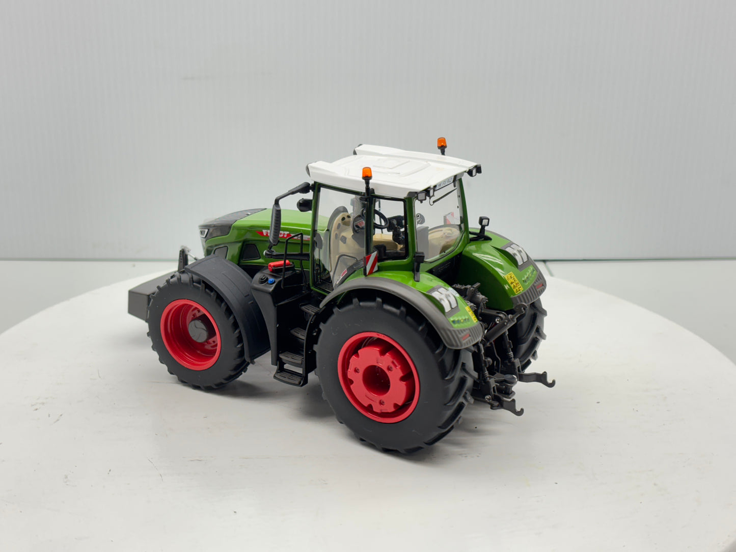 1/32 Fendt 942 Vario Singles