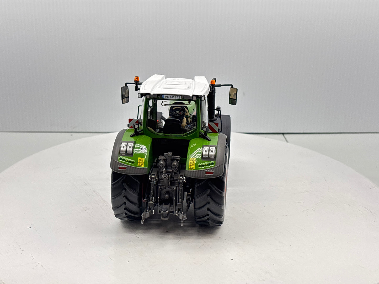 1/32 Fendt 942 Vario Singles