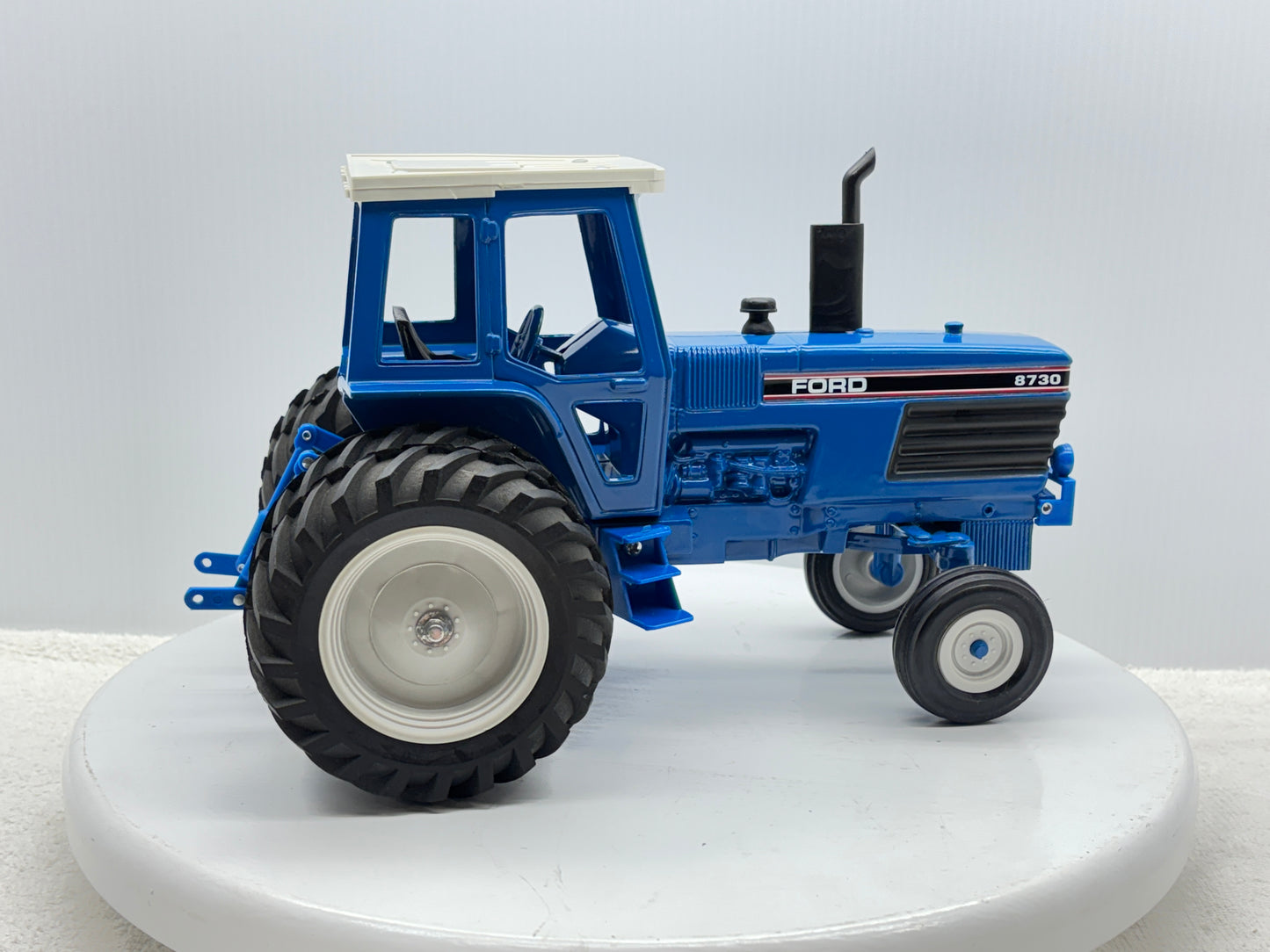 1/16 Ford 8730