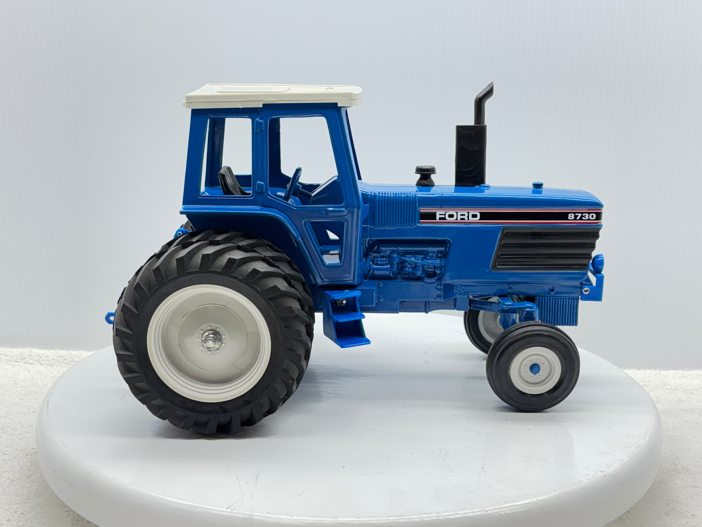 1/16 Ford 8730