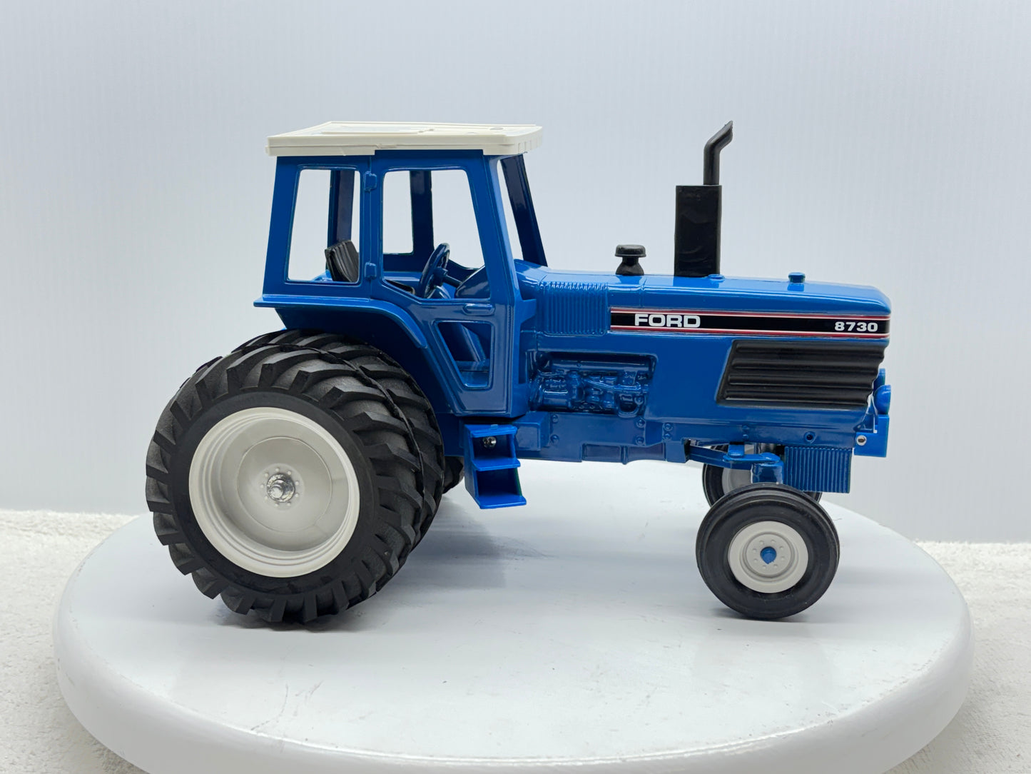 1/16 Ford 8730
