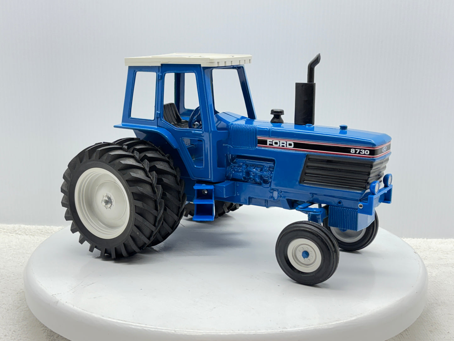 1/16 Ford 8730