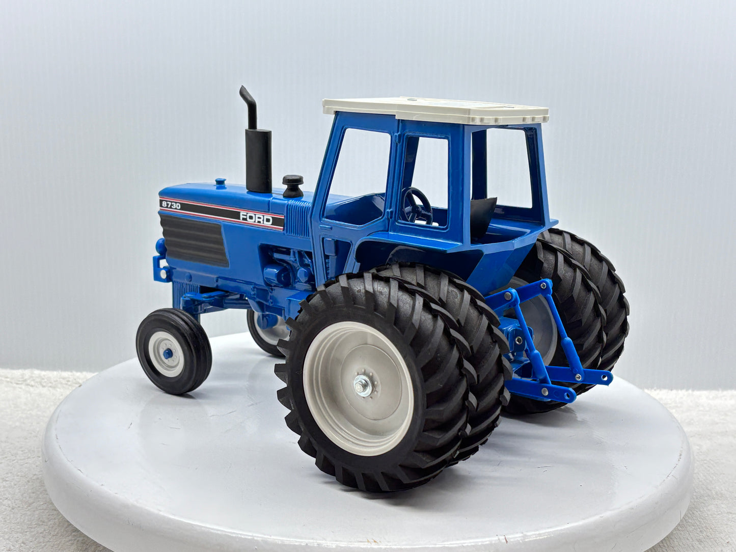 1/16 Ford 8730