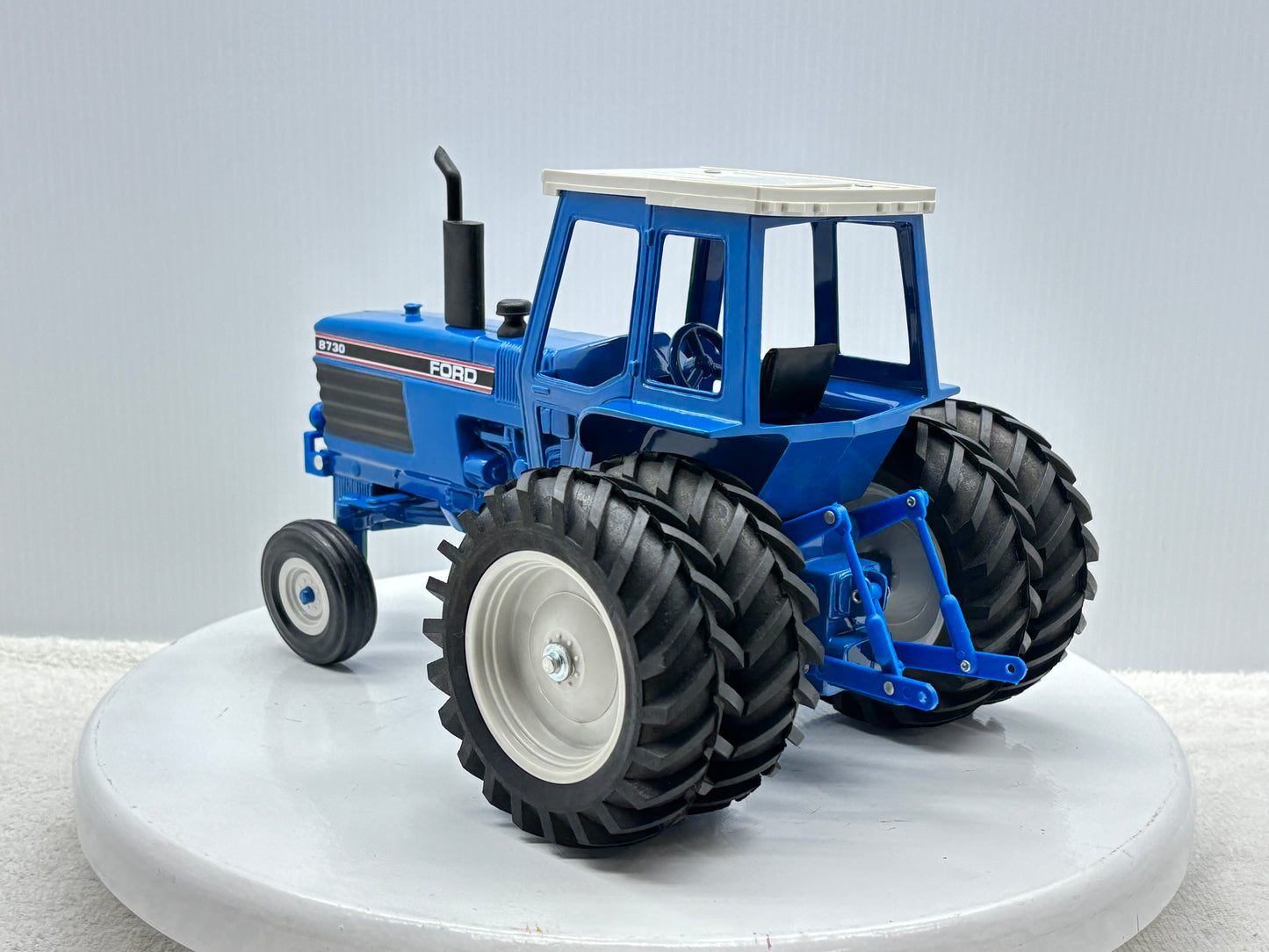 1/16 Ford 8730
