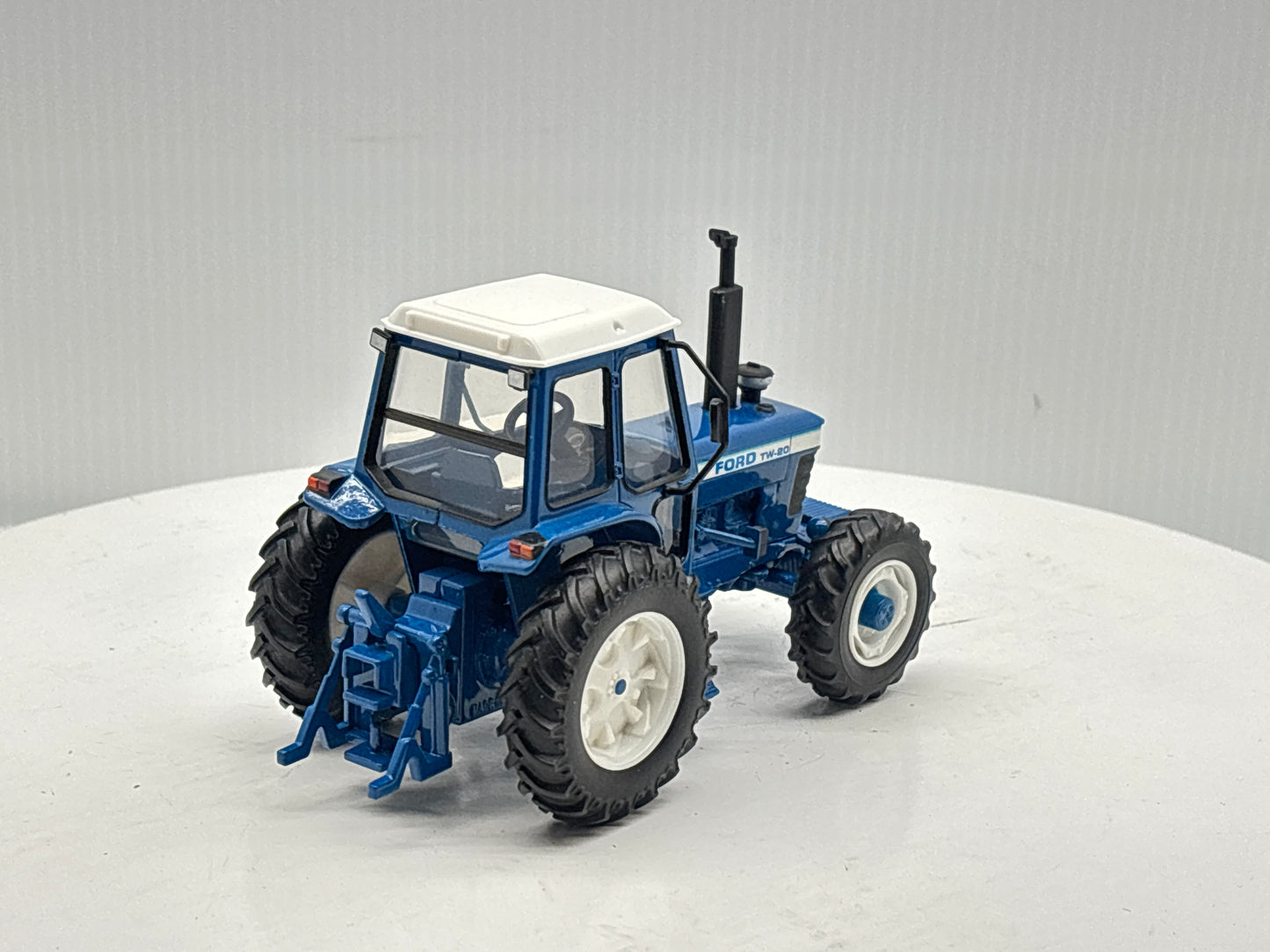 1/32 Ford TW-20