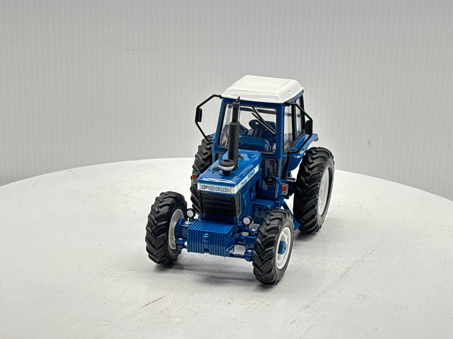 1/32 Ford TW-20