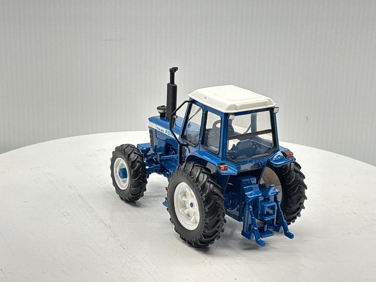 1/32 Ford TW-20
