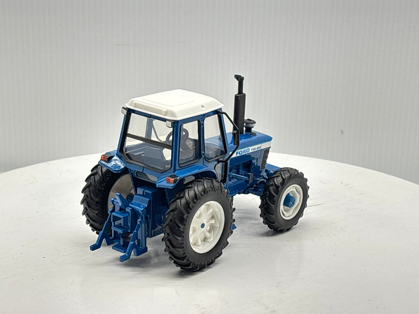 1/32 Ford TW-20