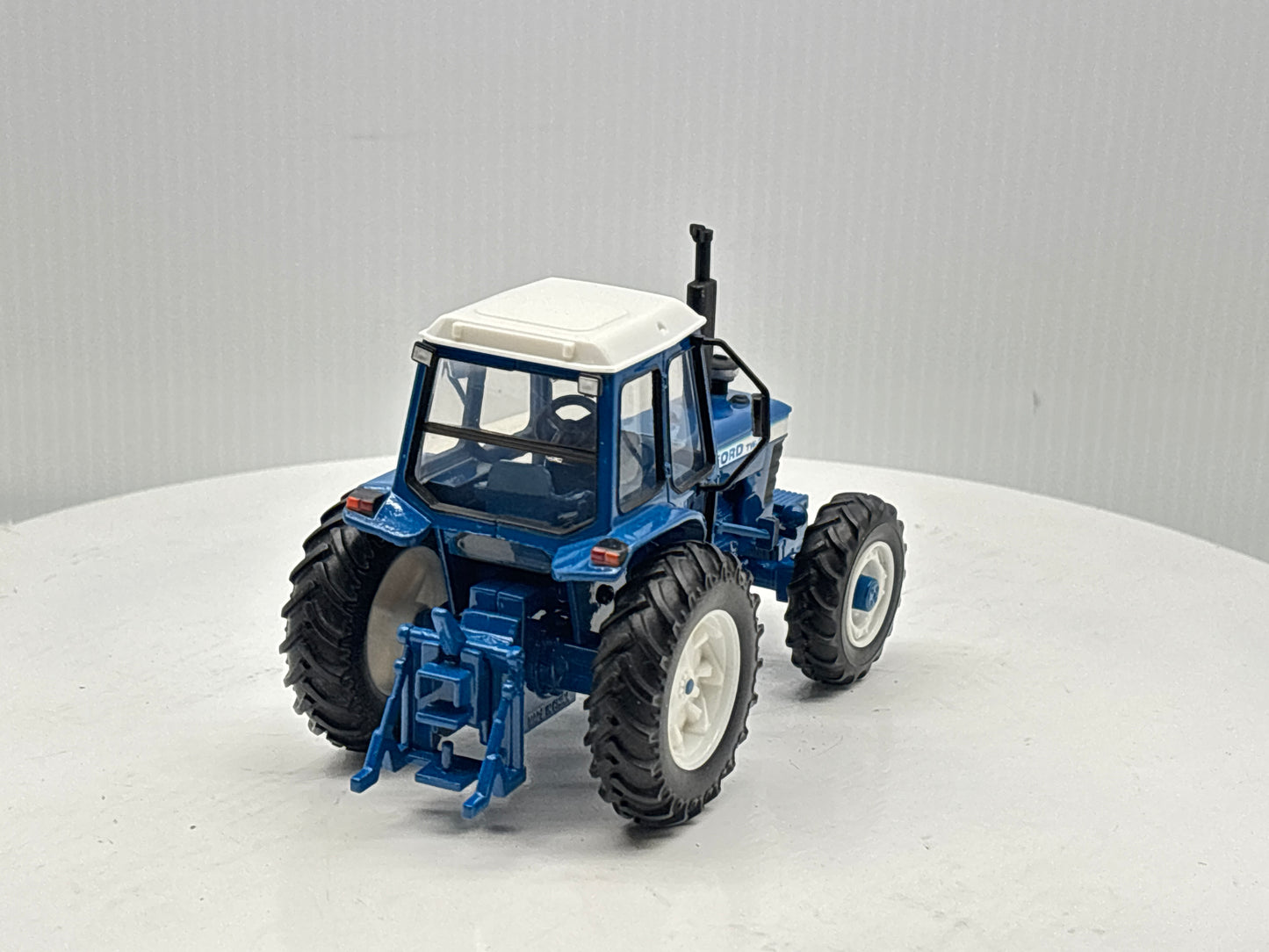 1/32 Ford TW-20