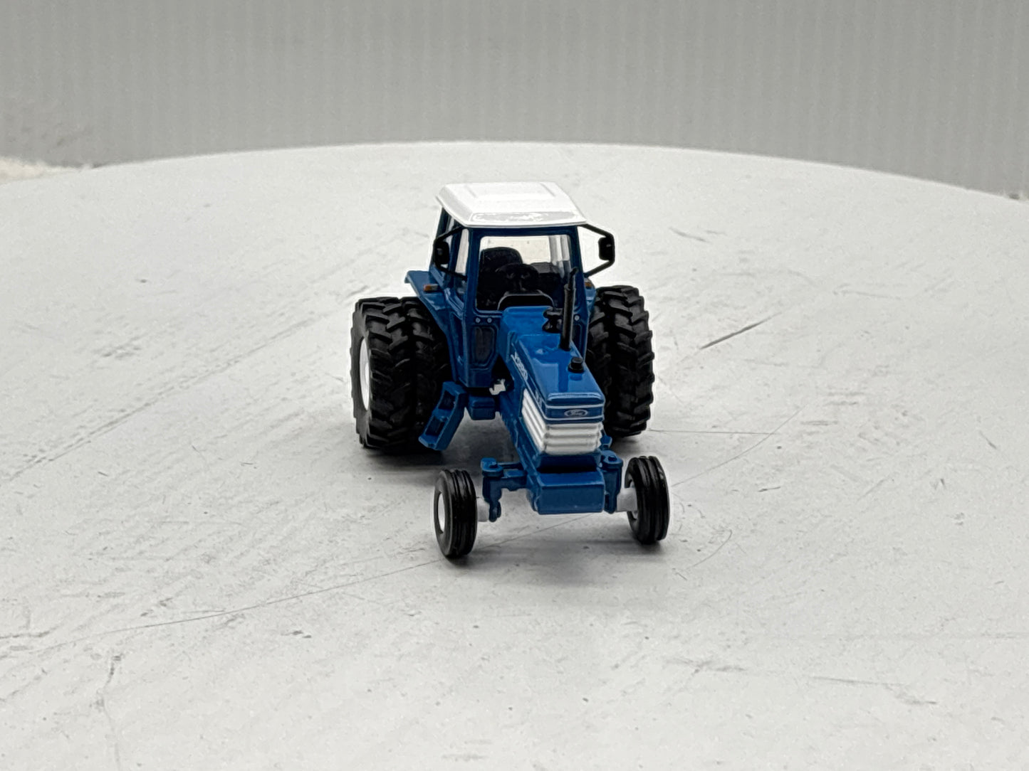 1/64 Ford TW-35 2wd